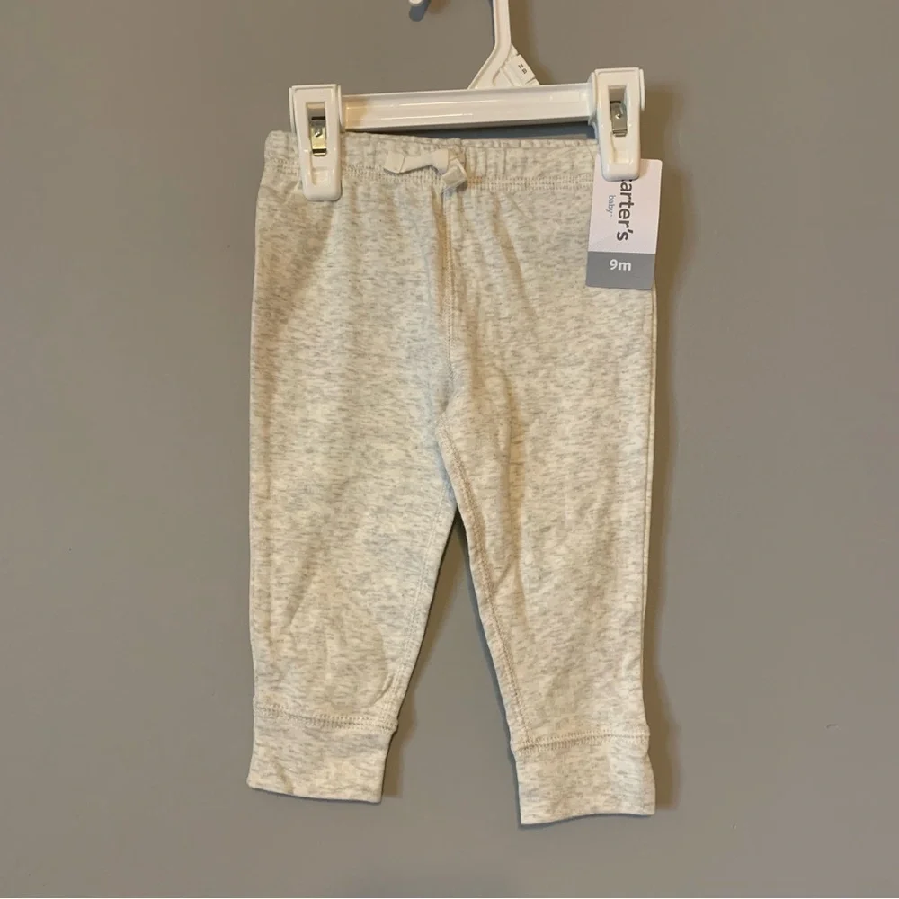 NWT. CARTER’S Gender Neutral 2 Piece Pants